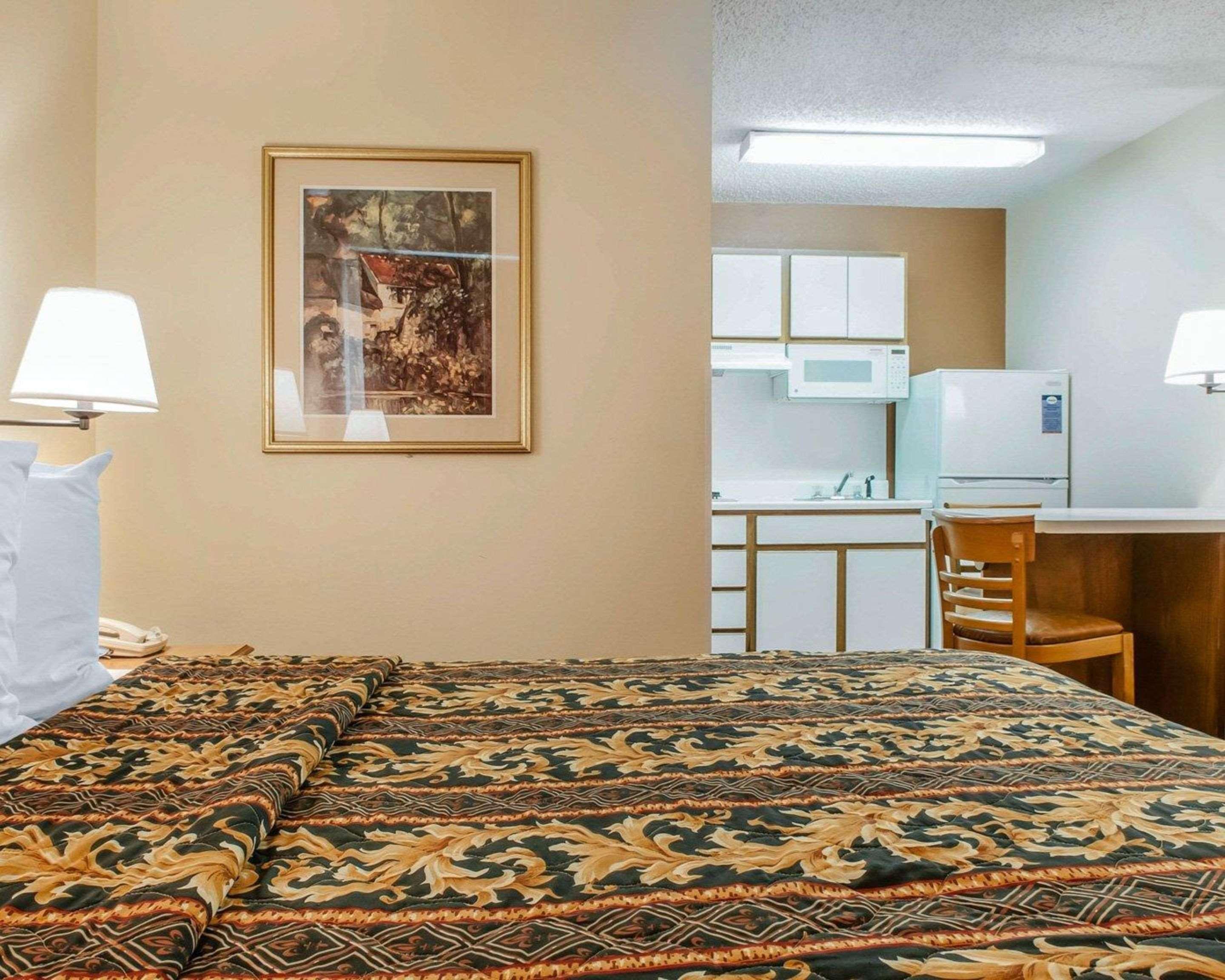 Suburban Studios Albuquerque Midtown - University Eksteriør billede