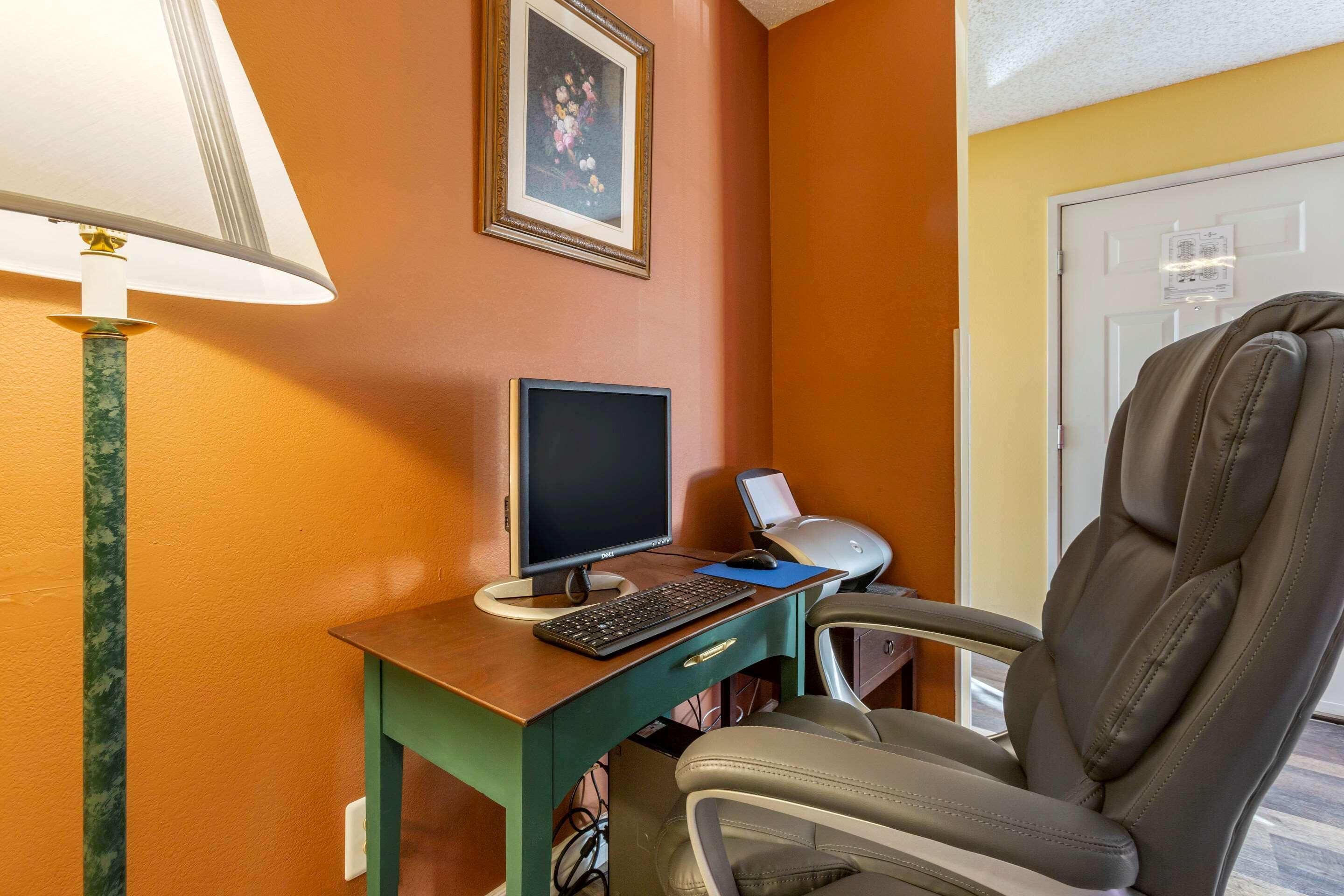 Suburban Studios Albuquerque Midtown - University Eksteriør billede