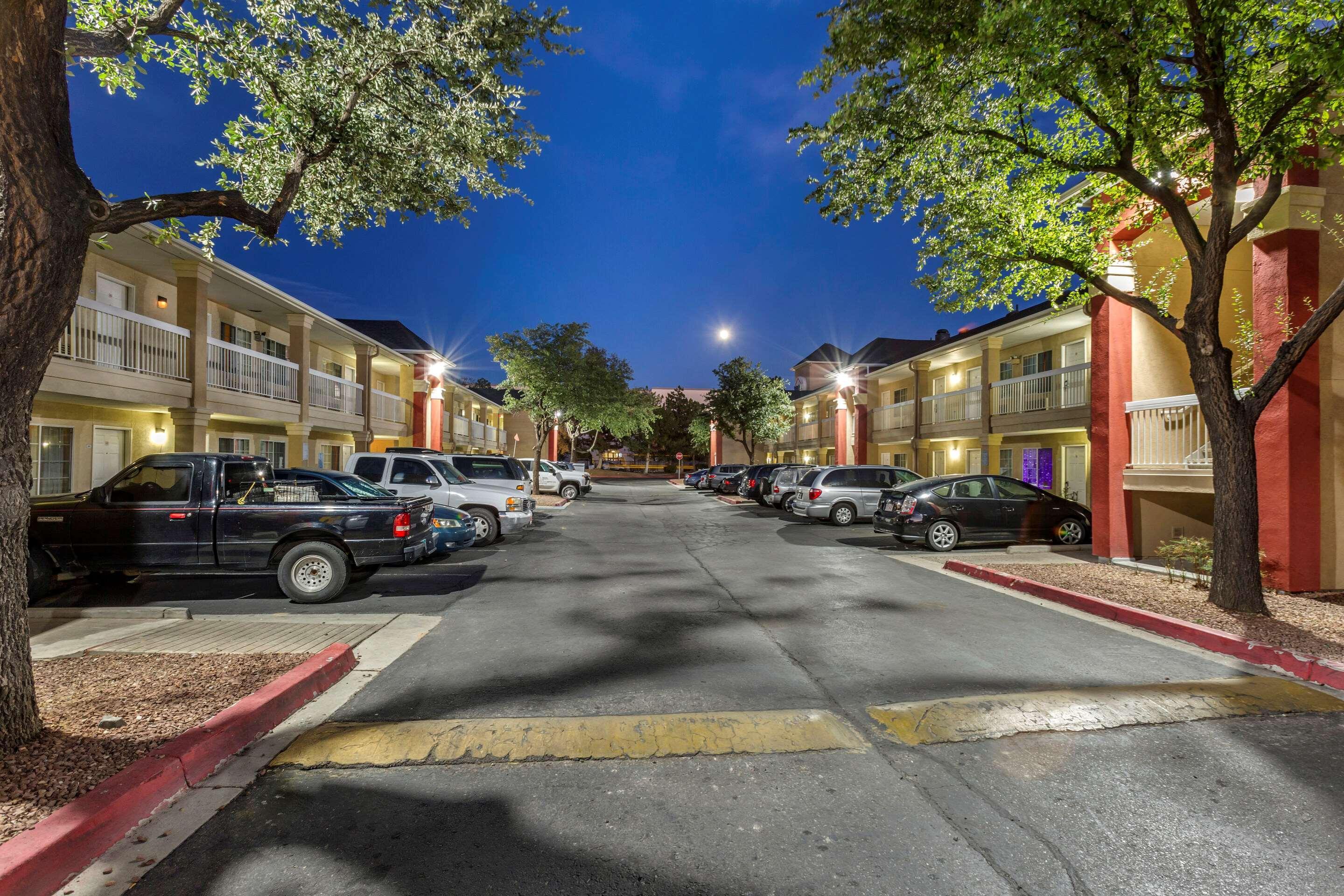 Suburban Studios Albuquerque Midtown - University Eksteriør billede